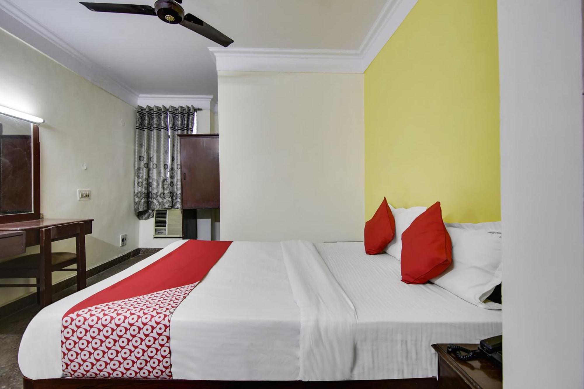 Hotel O Sunshine Palace Delhi  Exterior foto